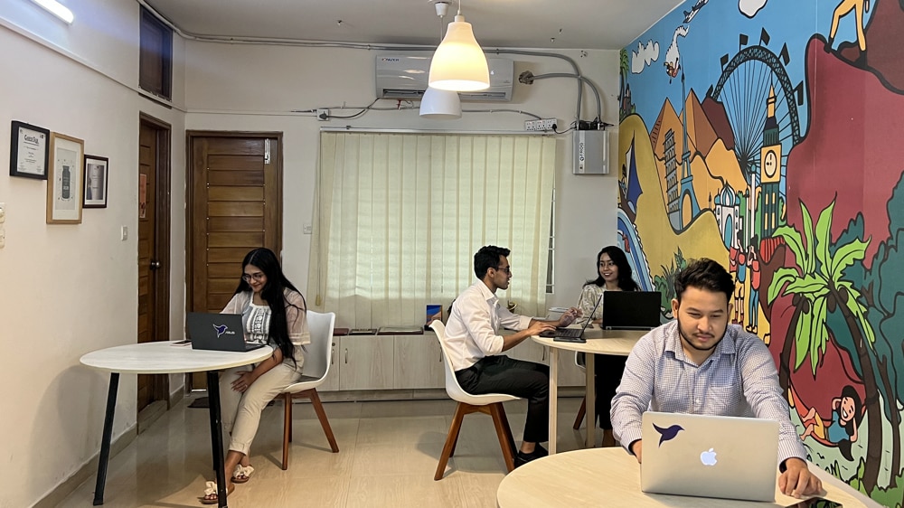 A regular work lounge at GoZayaan