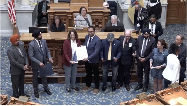 New Jersey Senate Recognizes Bangladeshi-American Media Entrepreneur Shoaib Ahamed For Media and Community Leadership 1 Shoaib Ahamed receiving the prestigious honor